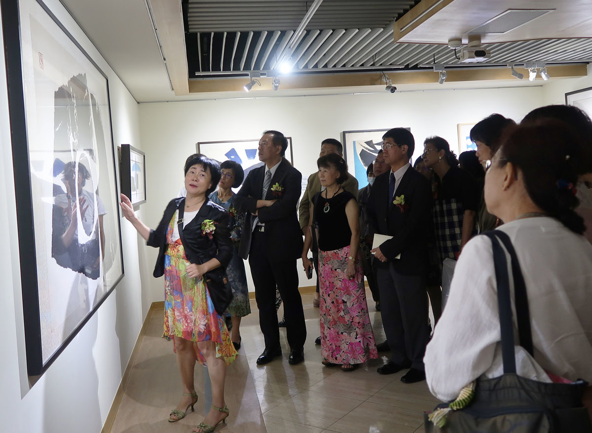 2018T3-09陳庭詩展-鹽埕剪綵.jpg#asset:3665